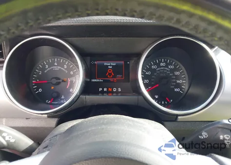 2020 Ford Mustang Ecoboost Premium z USA, uszkodzony, nr VIN 1FATP8UH2L5119804